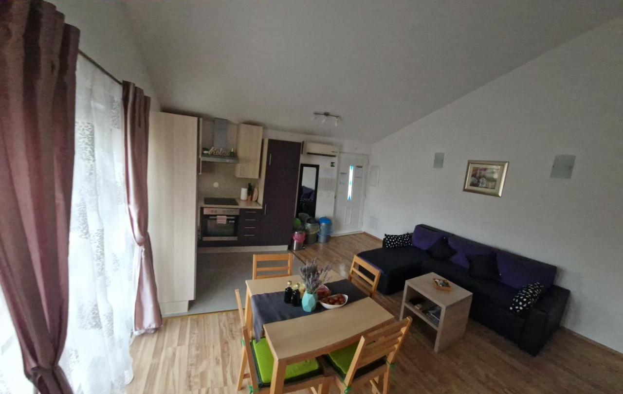 Апартаменты Apartman Relax Марина Экстерьер фото