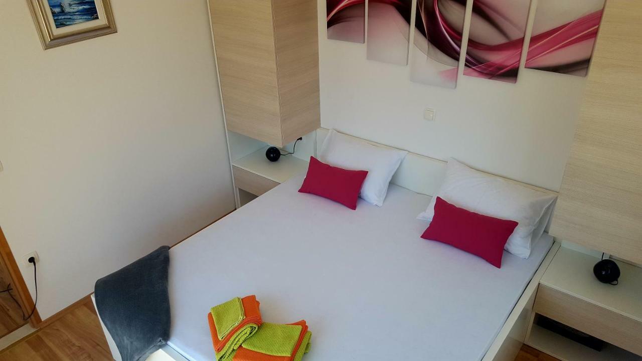 Апартаменты Apartman Relax Марина Экстерьер фото
