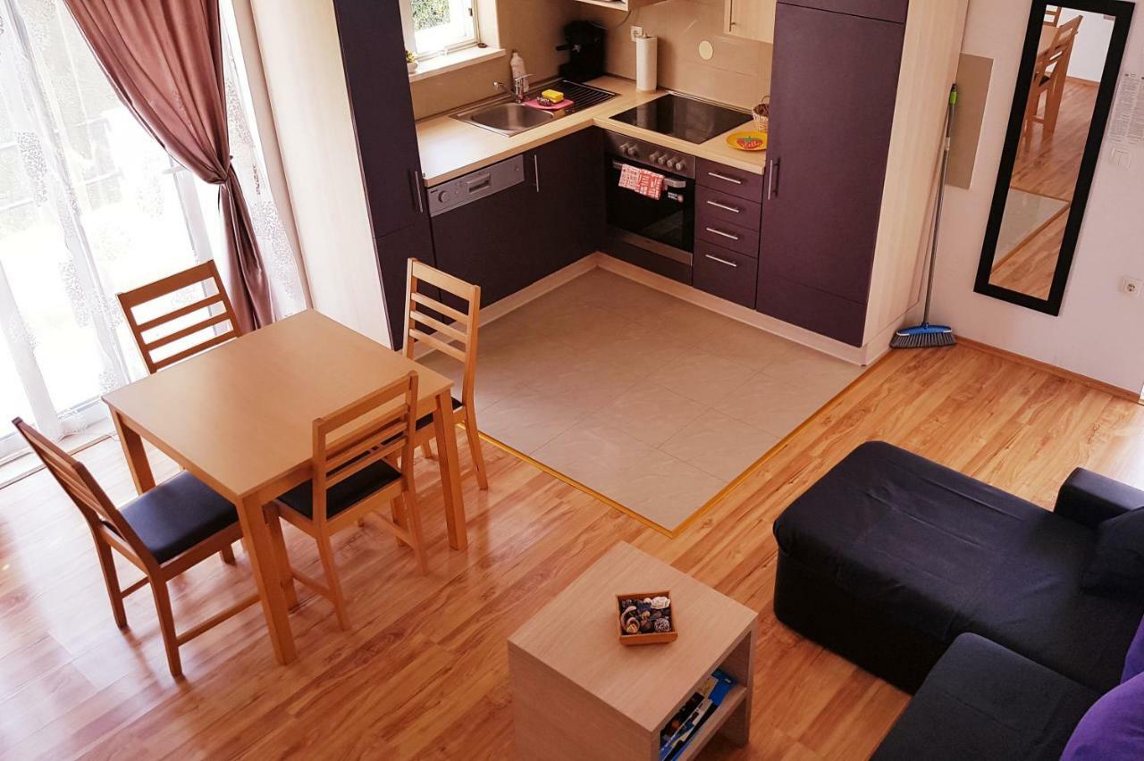 Апартаменты Apartman Relax Марина Экстерьер фото